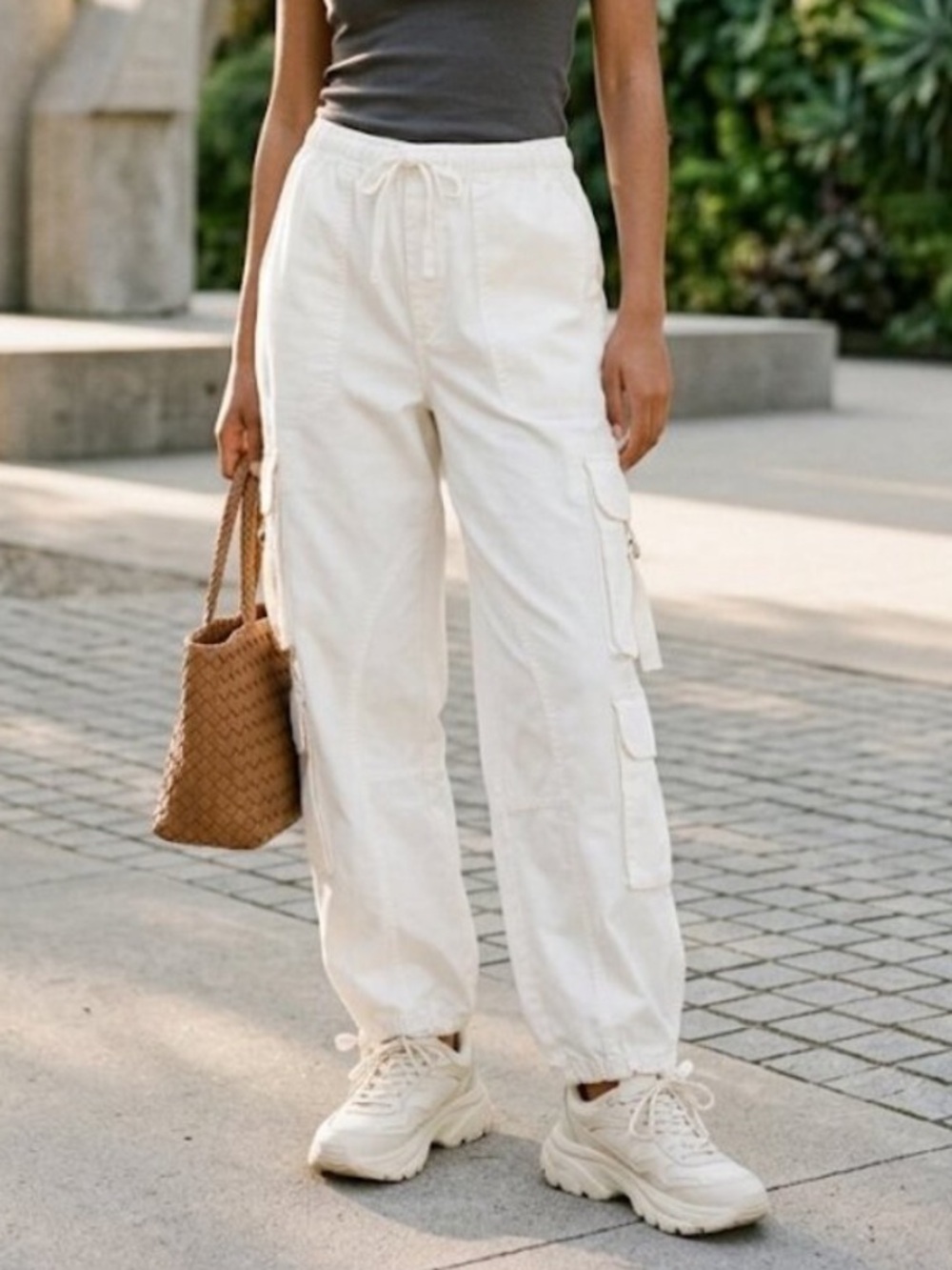 Abercrombie & Fitch white Cargo Joggers